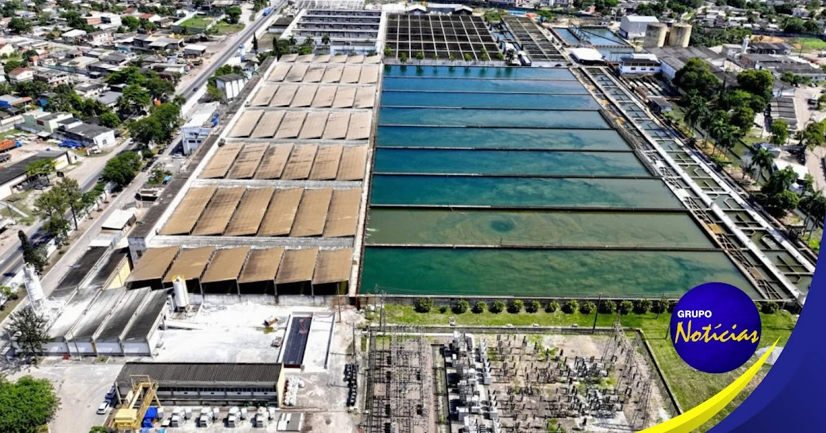 Ruas de Belford Roxo e tubulações de água durante manutenção do Sistema Guandu