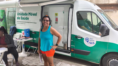 Unidade móvel de saúde do projeto No Corre da Prevenção estacionada na Baixada Fluminense (foto 3)